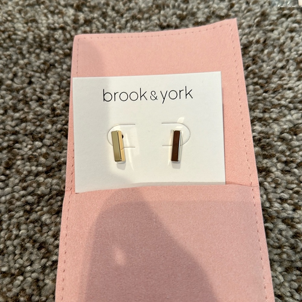 NWT brook and York earrings